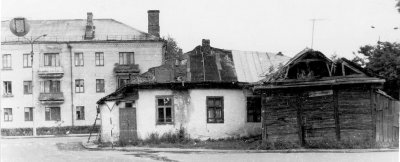 Житловий будинок на перетині вулиць К.Маркса (нині — Соборності) та вул. Куйбишева (нині — Івана Мамайчука). Фото 1980-х років