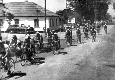 Велоперегони вулицею Прорізною (з 14 квітня 1961 року — Гагаріна)