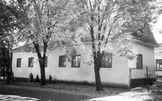 Колишній будинок Файгенгольця (нині — творчо-виробничий центр для дітей і молоді). Фото бл. 2000 року